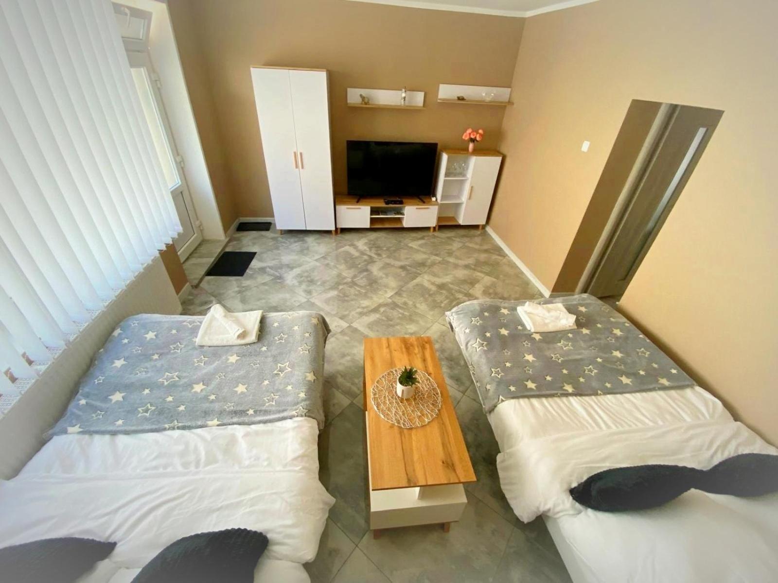 Ferienwohnung In Parknaehe Bad Muskau Esterno foto